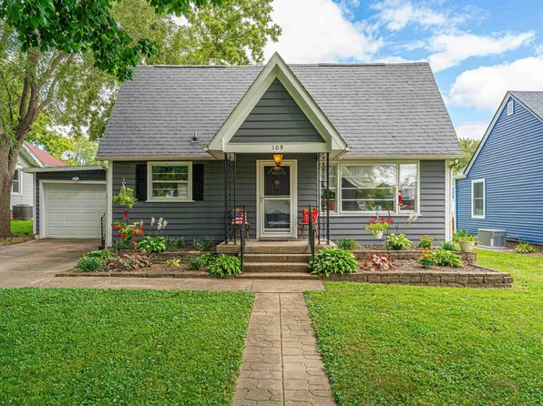 109 Buttell St, Elkhart, IL 62634