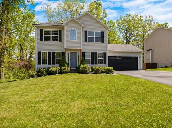 418 Homewood Dr, Fayetteville, NY 13066