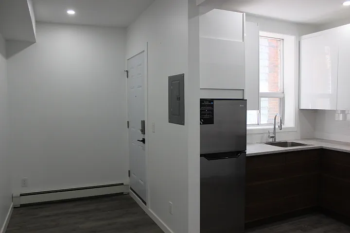 590 Main St E #1A — Photo 9