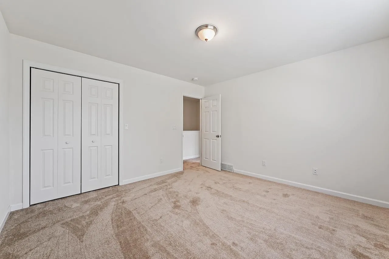 48 Plank Road — Photo 3