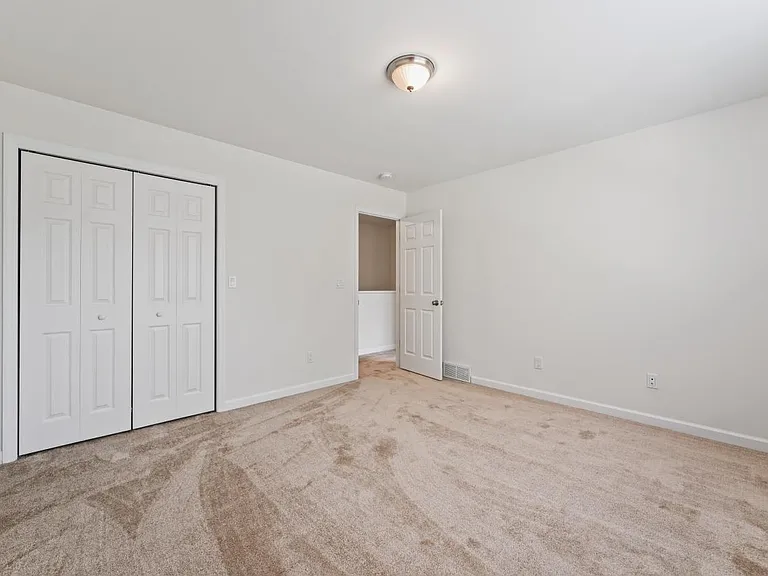 48 Plank Rd #B — Photo 3