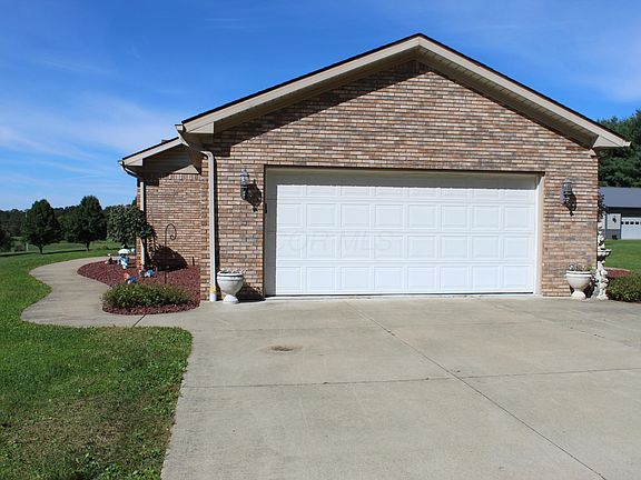 3rd image of 21181 Sycamore Rd