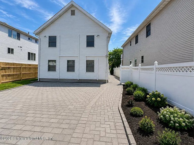 19 Hillcrest Ave — Photo 14