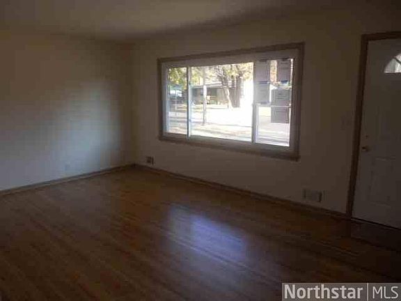 3rd image of 6230 Carol Dr NE