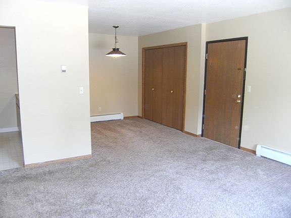 4th image of 344 Wallace St APT B13