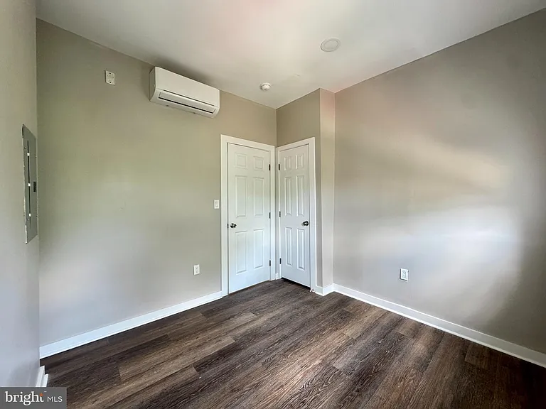 247 S 44th St #2 — Photo 4