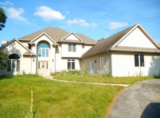 N6450 Tamarack Ridge Rd, Elkhorn, WI 53121