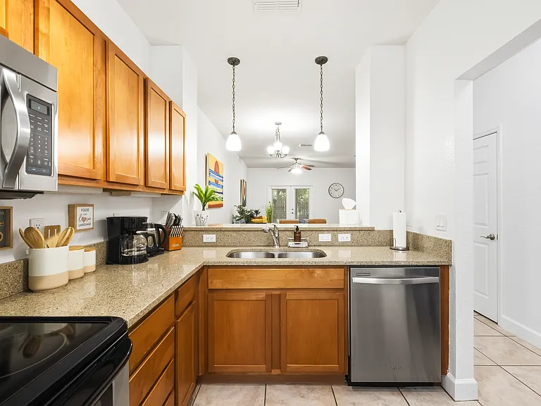 2508 SW 35th Pl #S113 — Photo 17