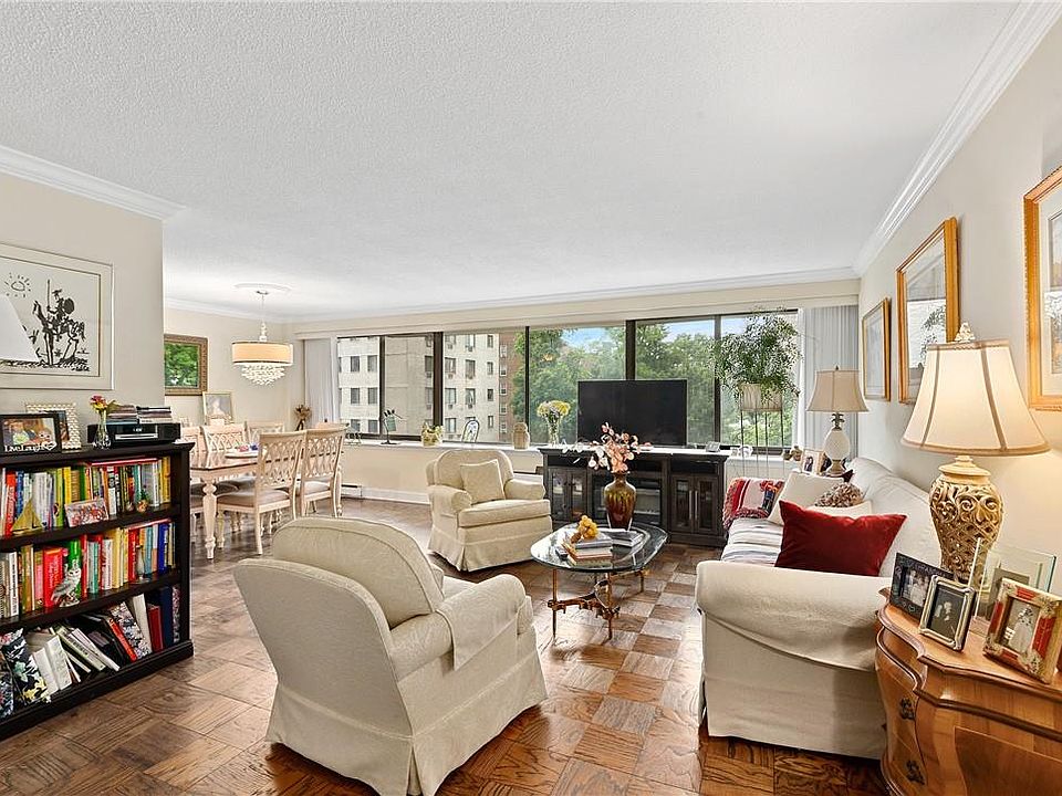 1st image of 15 Stewart Place #3E