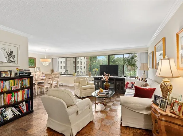 15 Stewart Place #3E, White Plains, NY 10603