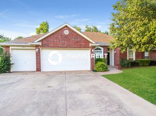 701 Hawks Lndg, Edmond, OK 73003