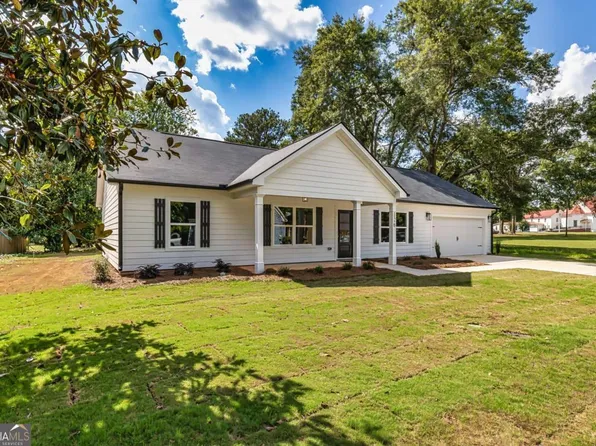 126 Durand St, Woodbury, GA 30293