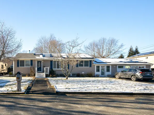 126 Burney Boulevard, Mastic, NY 11950