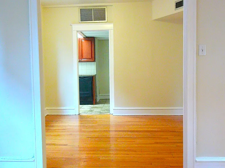 Park Spring Manor — Photo 15