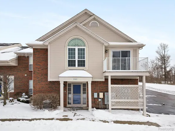 51603 Hale Ln, Chesterfield, MI 48051