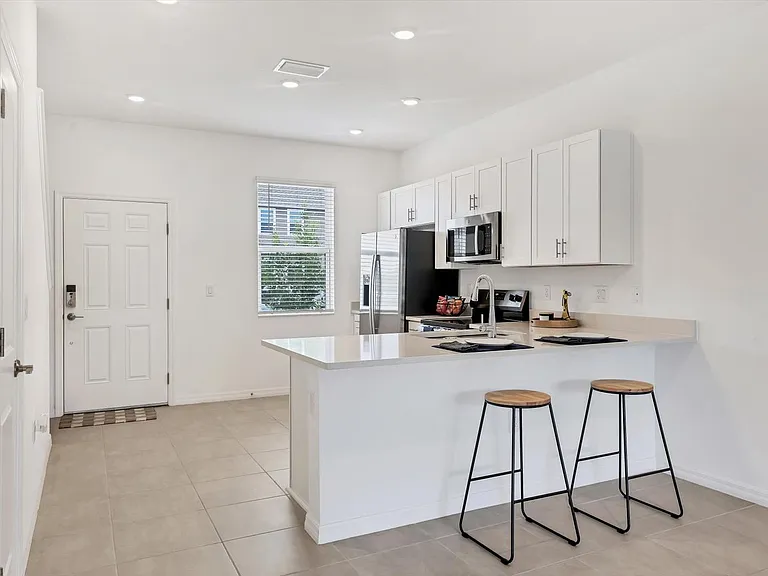 8577 Daybreak St — Photo 7