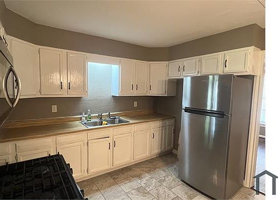 2nd image of 1810 1st Ave N #1