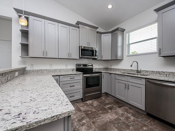 5th image of 1127 Roan Ct
