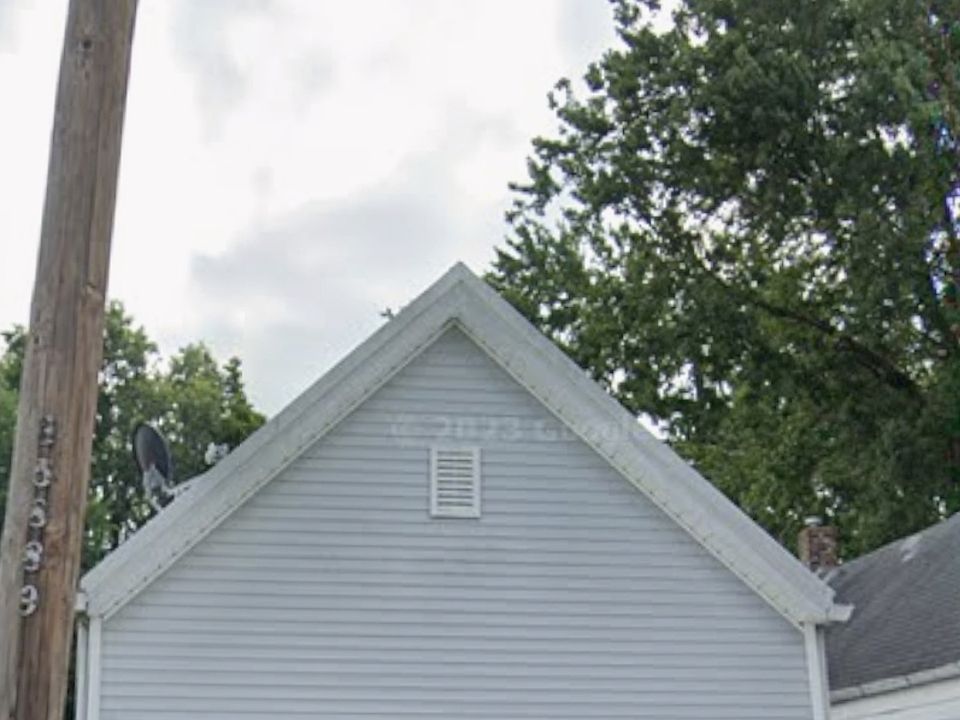 1st image of 1111 Oakley St