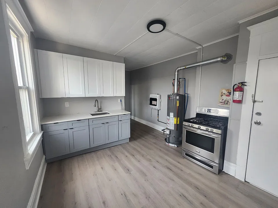 64 Hamilton Ave #6E