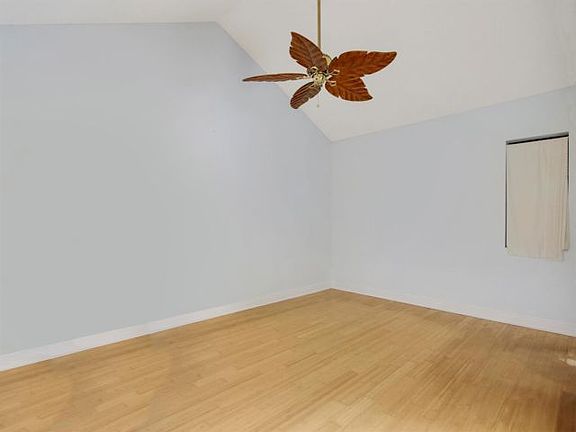 5th image of 111 Seashore Dr