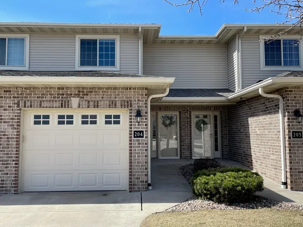 1300 Alpine Dr Unit 204, Green Bay, WI 54311