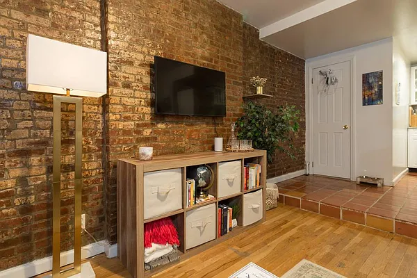 Rented by Joseph Jackson, Landlord | media 13