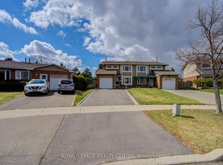 2708 Los Palmas Ct S, Mississauga, ON L5N 2G7