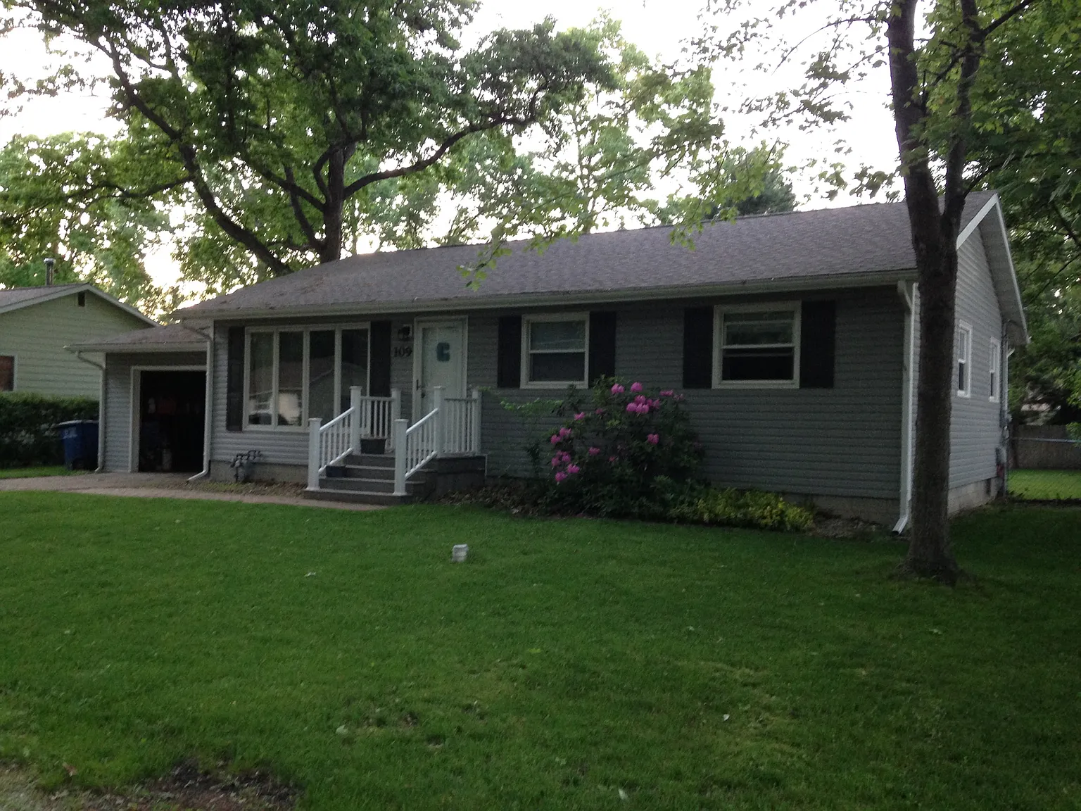 109 Starling Dr photo 1