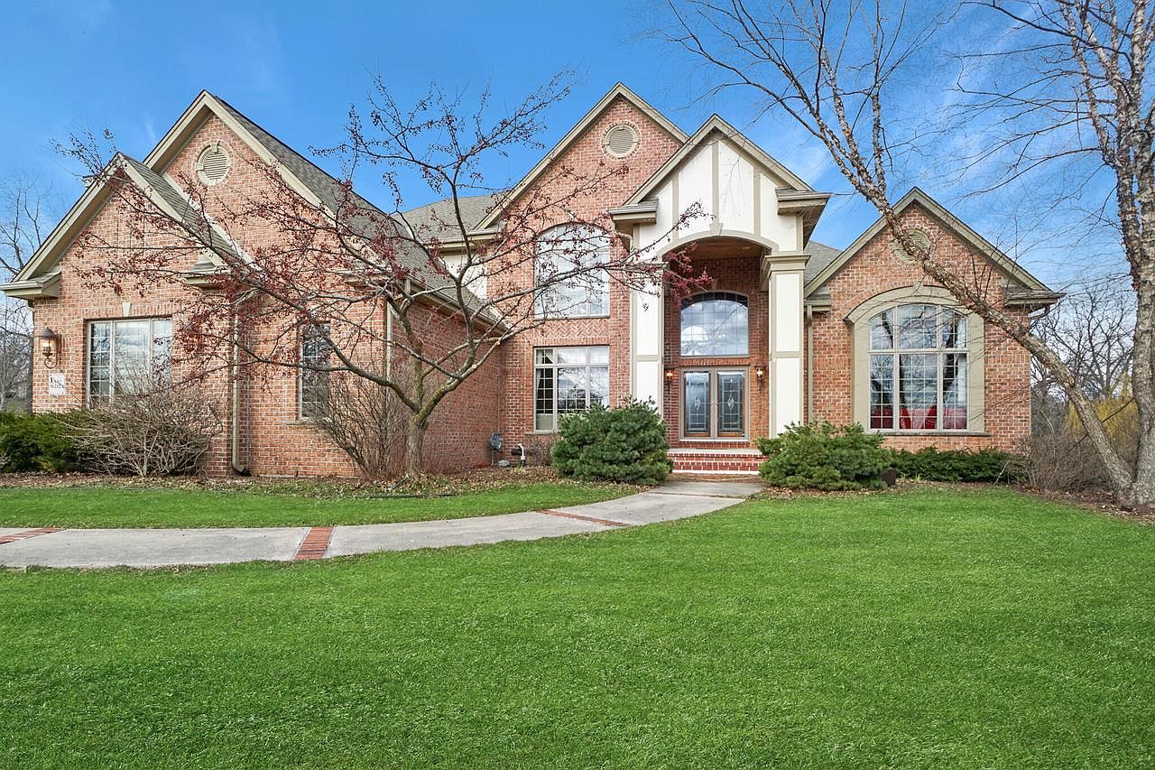 N52W21276 Golfview COURT, Menomonee Falls, WI 53051 MLS 1868502 Zillow