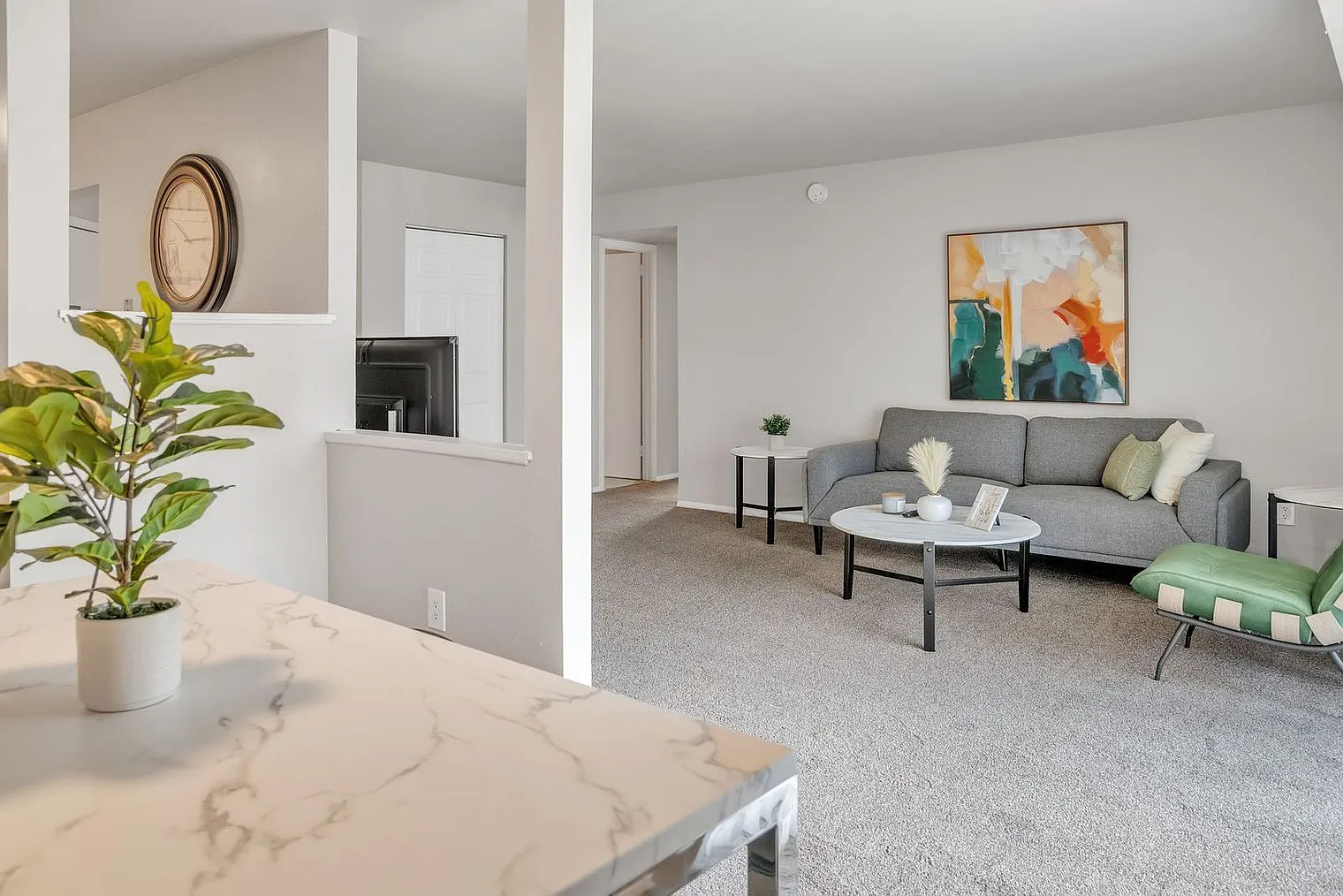 2 bed, 2.0 bath, 990 sqft, $3,300 — Photo 4