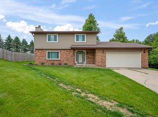 1543 S 16th Ave W, Newton, IA 50208