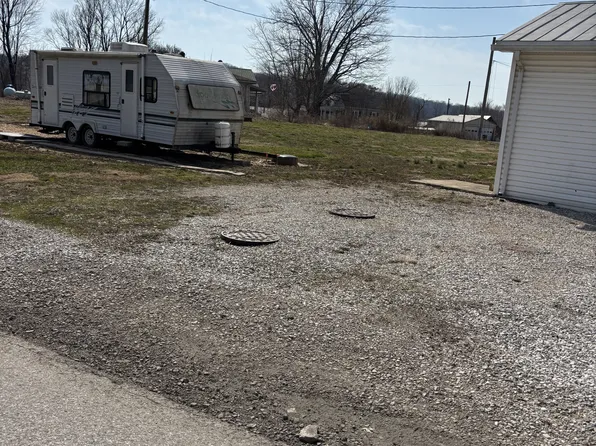 12013 Walnut St SW #1, Mauckport, IN 47142