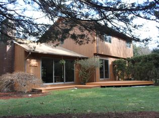 71 Quail Dr, North Kingstown, RI 02852