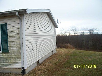 4th image of 715 Reservoir Ln