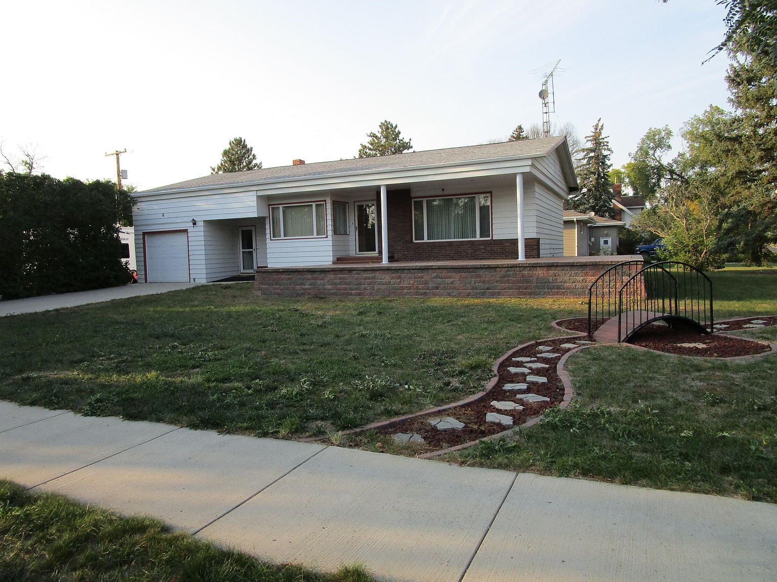 6 4th St NW, Hazen, ND 58545 Zillow
