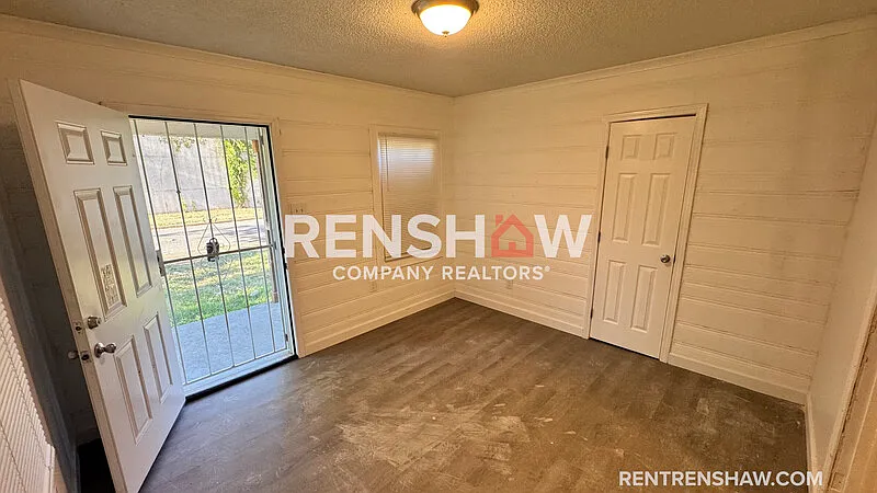 2 bed, 1.0 bath, 770 sqft, $895 — Photo 3