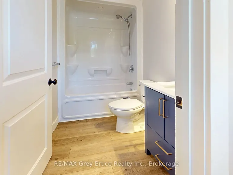 39 1st Ave S #12 — Photo 7