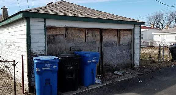 4th image of 7421 S Claremont Ave