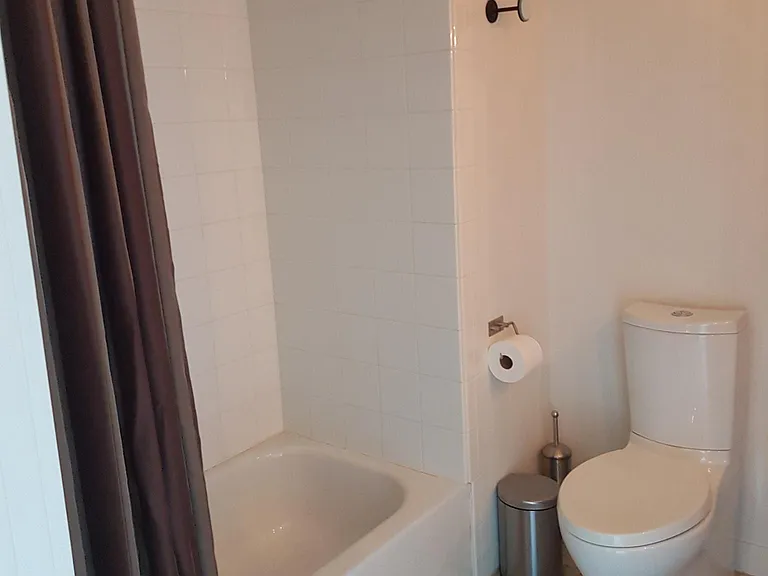 Full bath