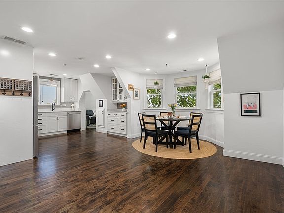 5th image of 155 Franklin Ave #3