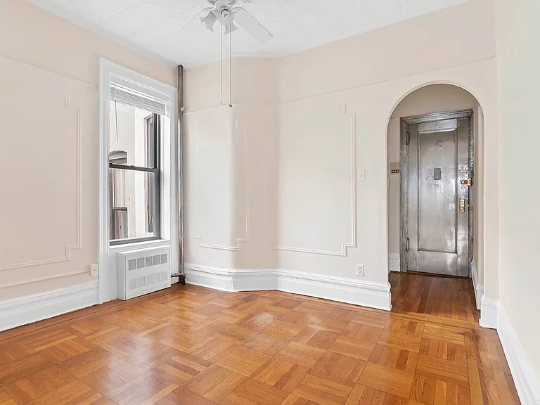 208 Prospect Park W #4C — Photo 11