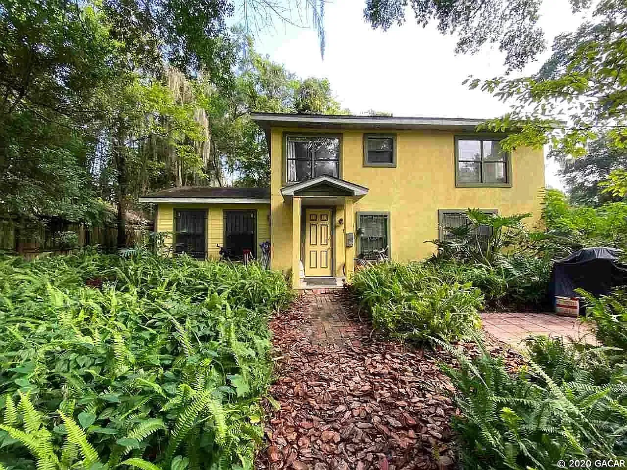 3 bed, 1144 sqft, $2,600 — Photo 1