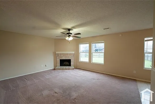 750 Lowe Dr — Photo 6