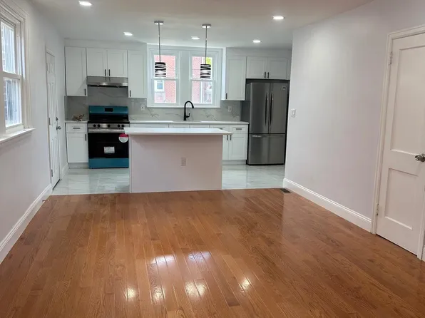 1333 Friendship St, Philadelphia, PA 19111