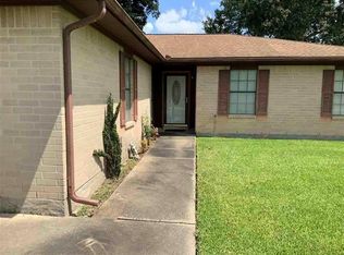 2202 Rosebud St, Nederland, TX 77627