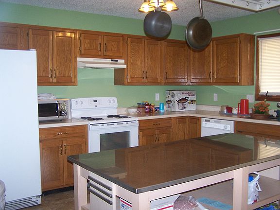 3rd image of 2417 Brookfield Dr