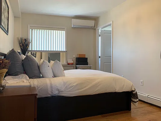 Sold by Apple Realty Group Corp | media 2