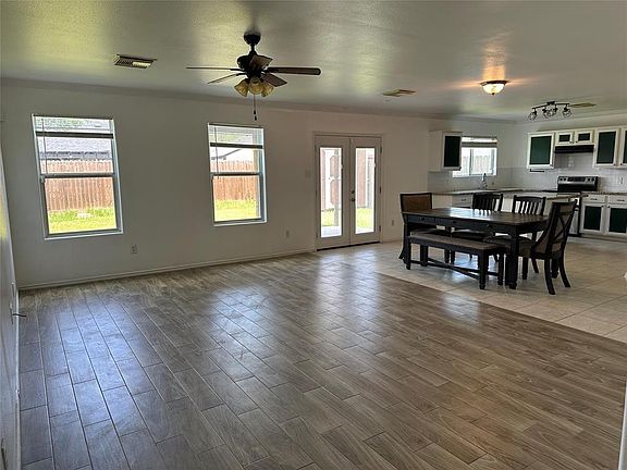 3rd image of 508 Birch Cluster Ct