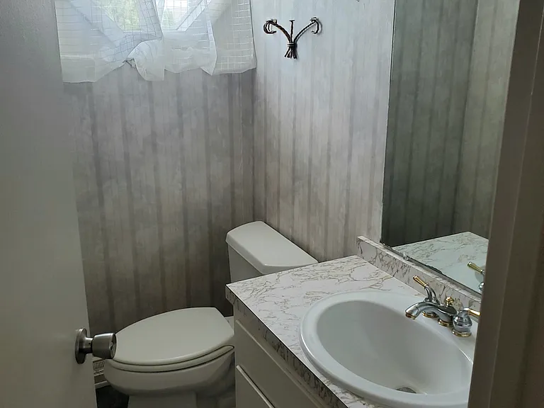 Farmhouse Ln — Photo 9